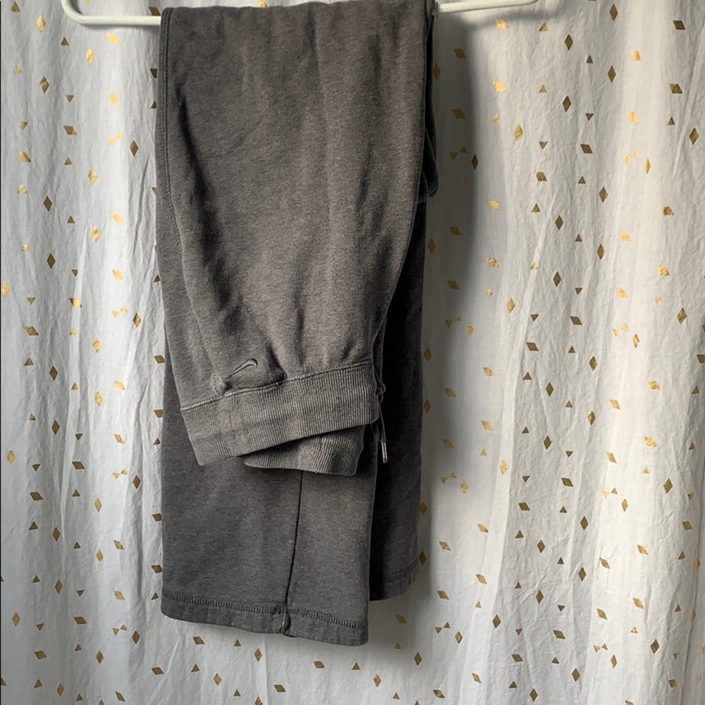Women’s Nike sweatpants